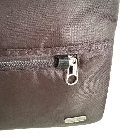 Pacsafe | Daysafe Slim Crossbody Bag Anti-Theft RFID Purse Bag Black - Picture 6 of 10